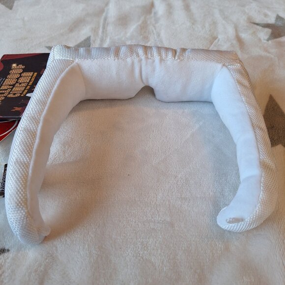 P.L.A.Y.'s Hollywoof Cinema 3-Dog Glasses Fun Dog Toy New Squeaks Crinkle - Picture 2 of 12